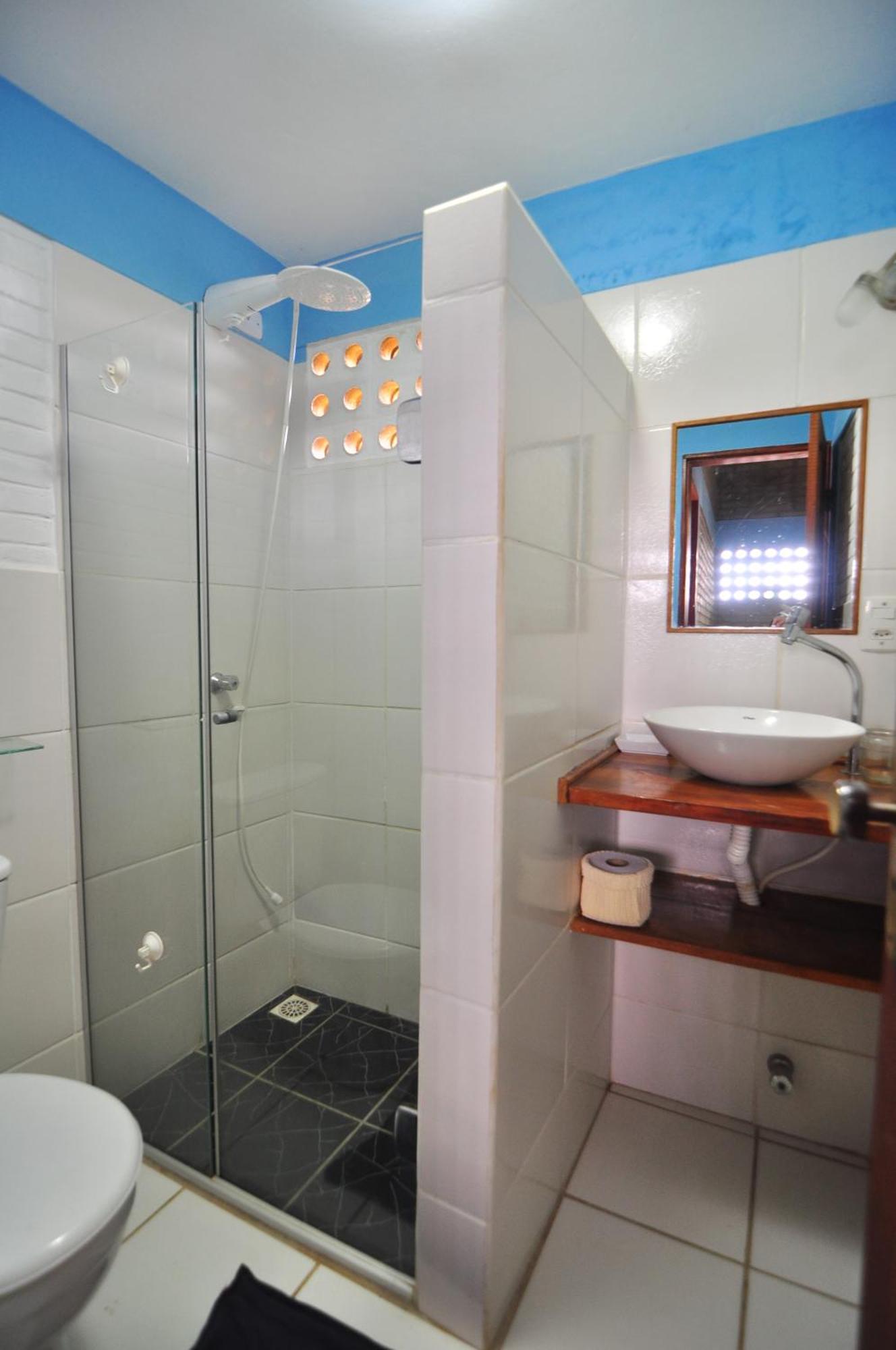 Casa Blanka 2010 - Eco Surf Guest House Itacare Room photo